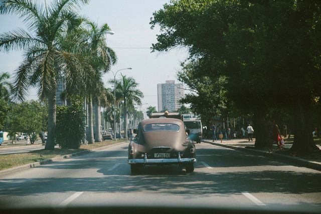 Luna De Jong, Giclee print on canvas, Road to Havana, 2016